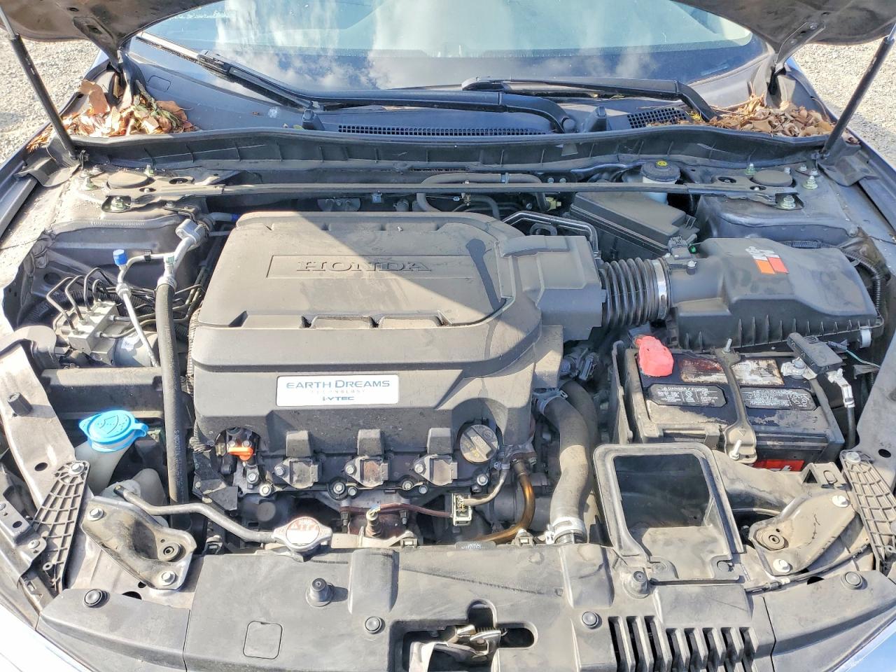2017 HONDA ACCORD TOURING photo 21