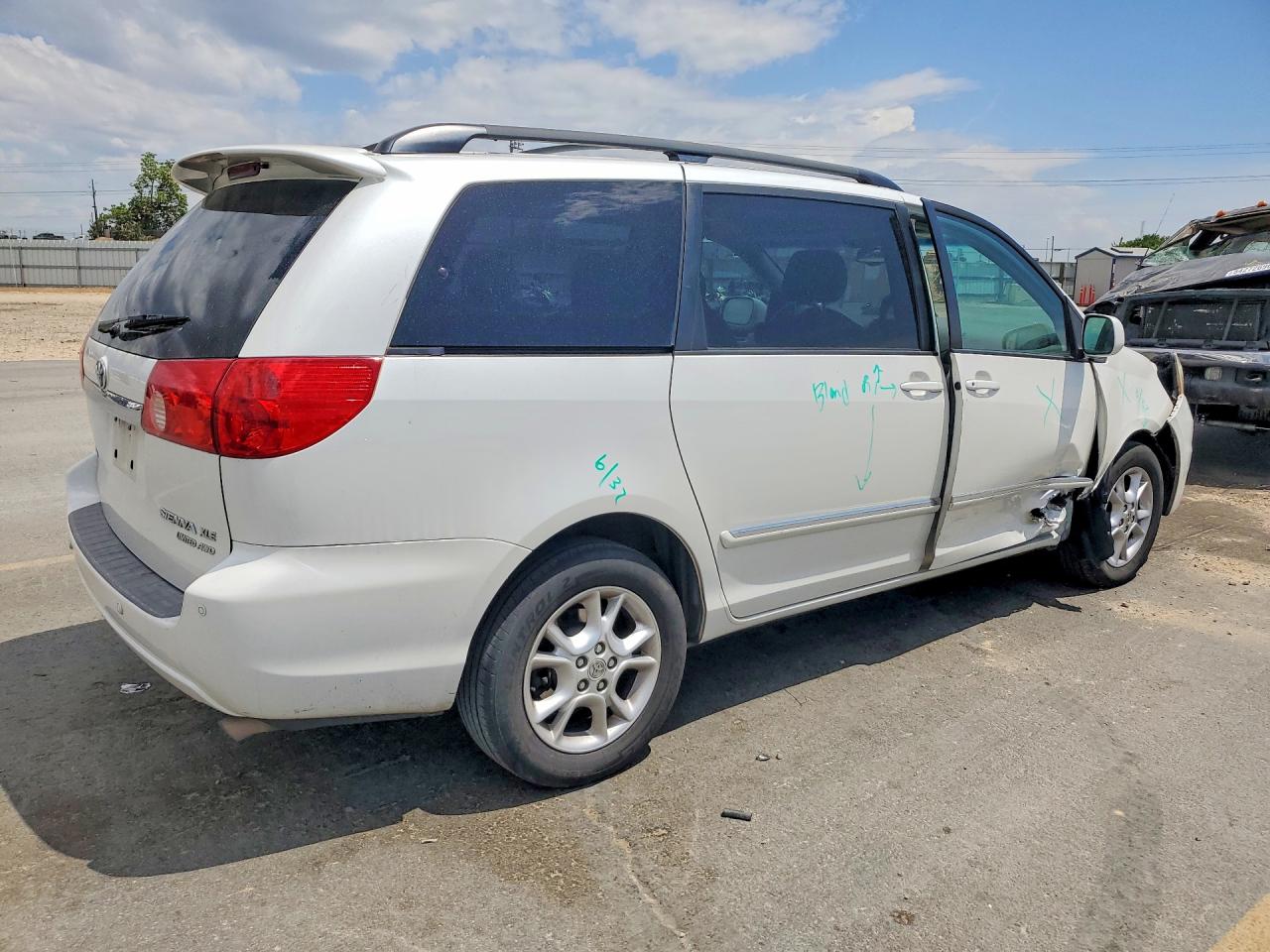 2006 TOYOTA SIENNA XLE LIMITED 7 PASSENGER photo 5