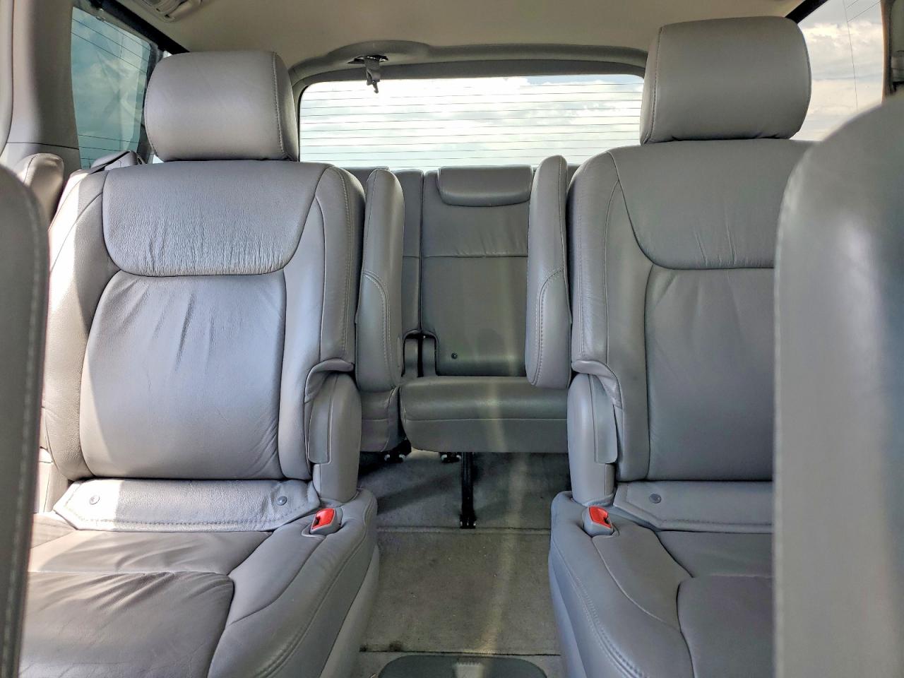 2006 TOYOTA SIENNA XLE LIMITED 7 PASSENGER photo 19