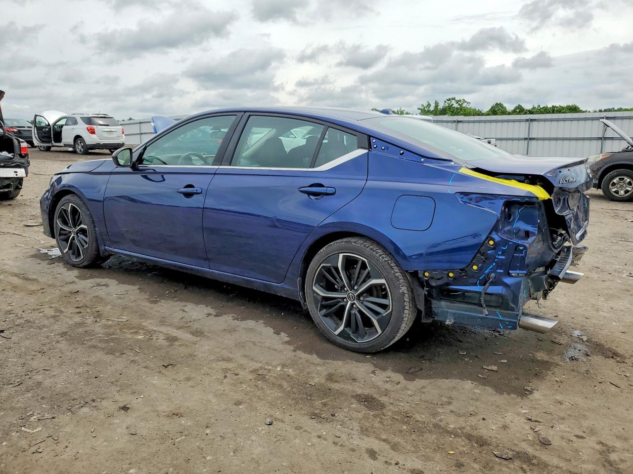 2024 NISSAN ALTIMA SR photo 2