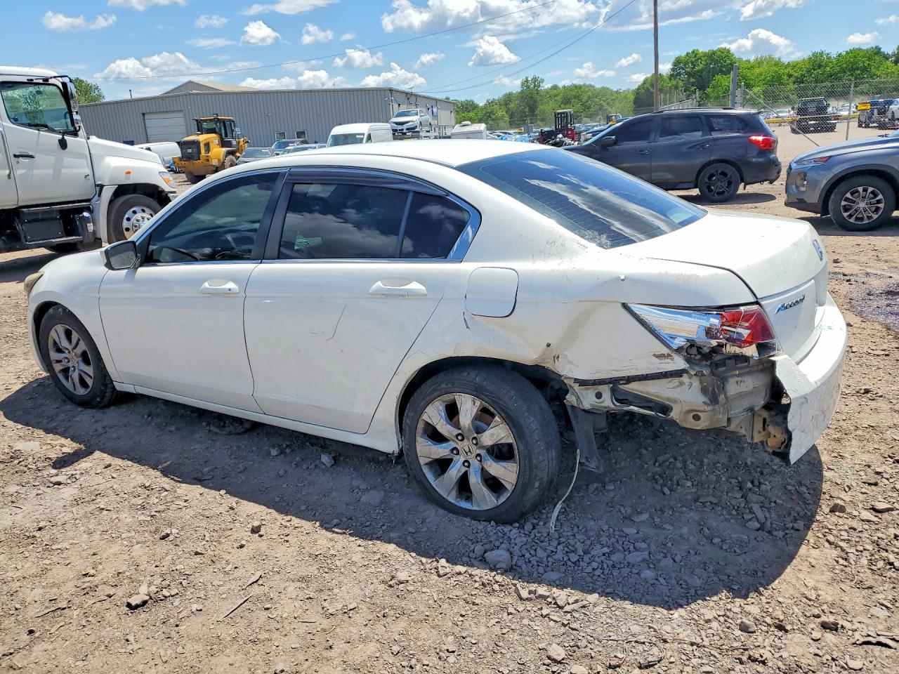 2010 HONDA ACCORD photo 2