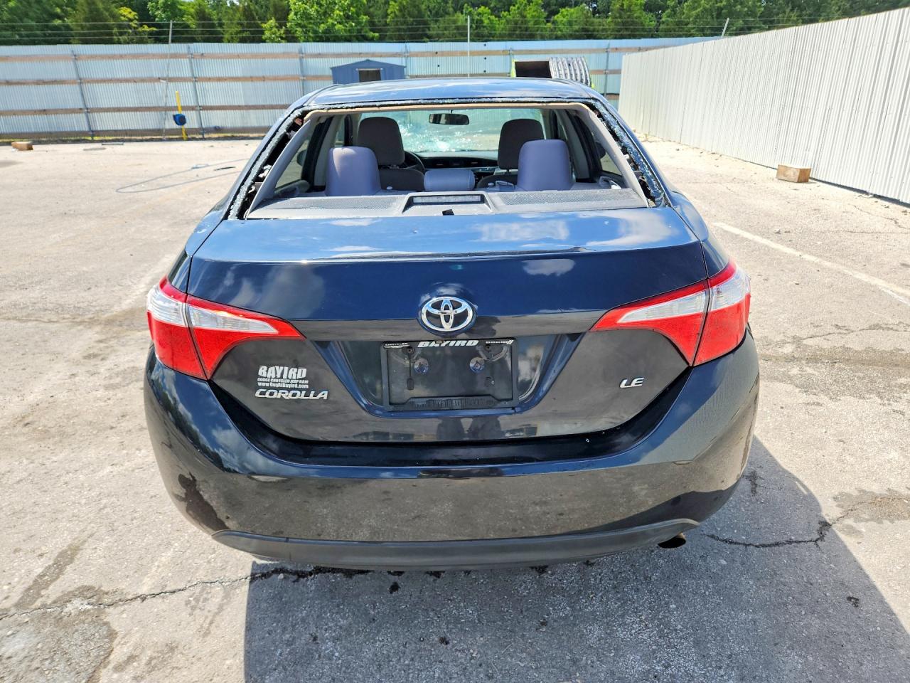 2015 TOYOTA COROLLA LE photo 16