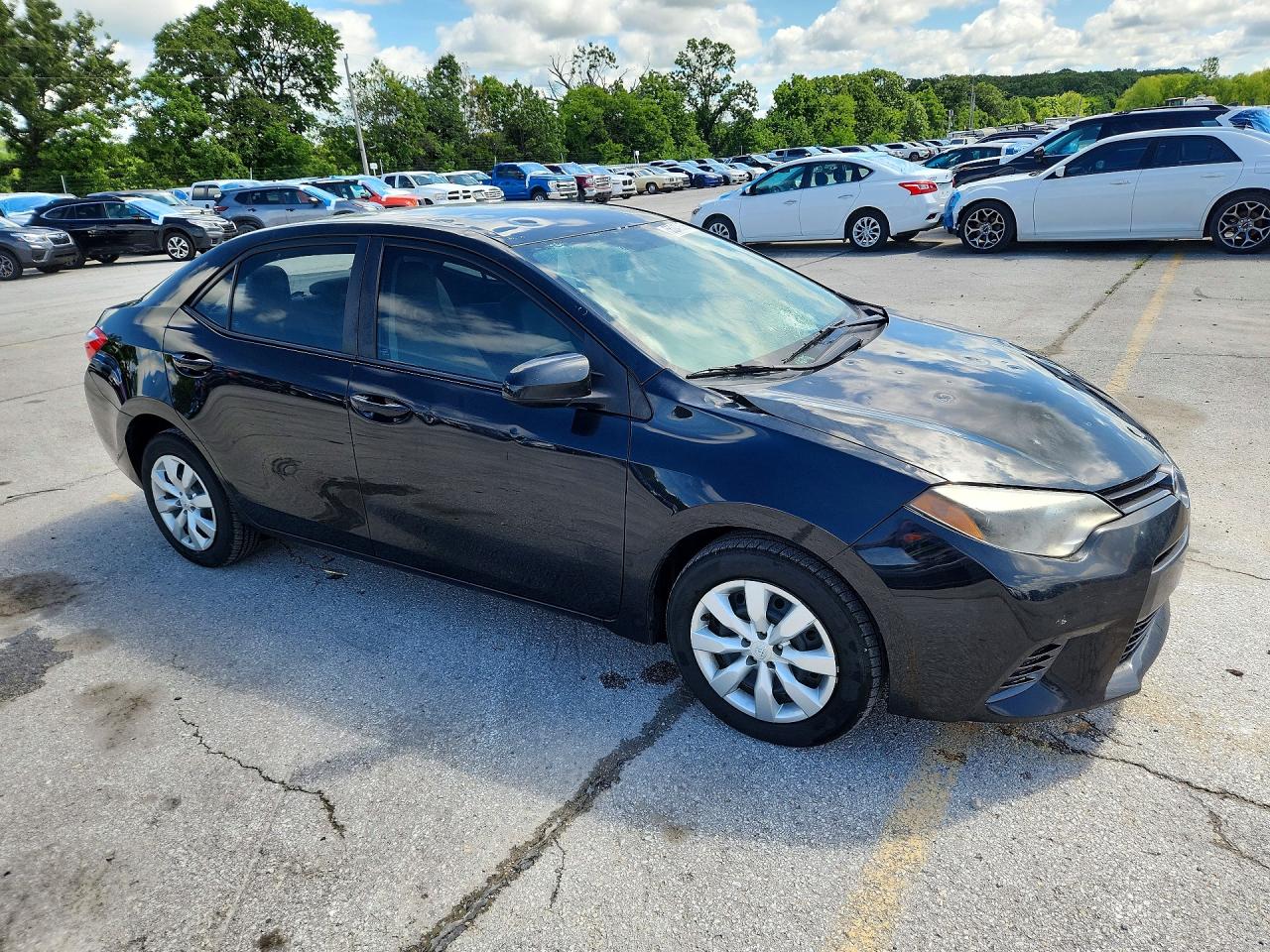 2015 TOYOTA COROLLA LE photo 10