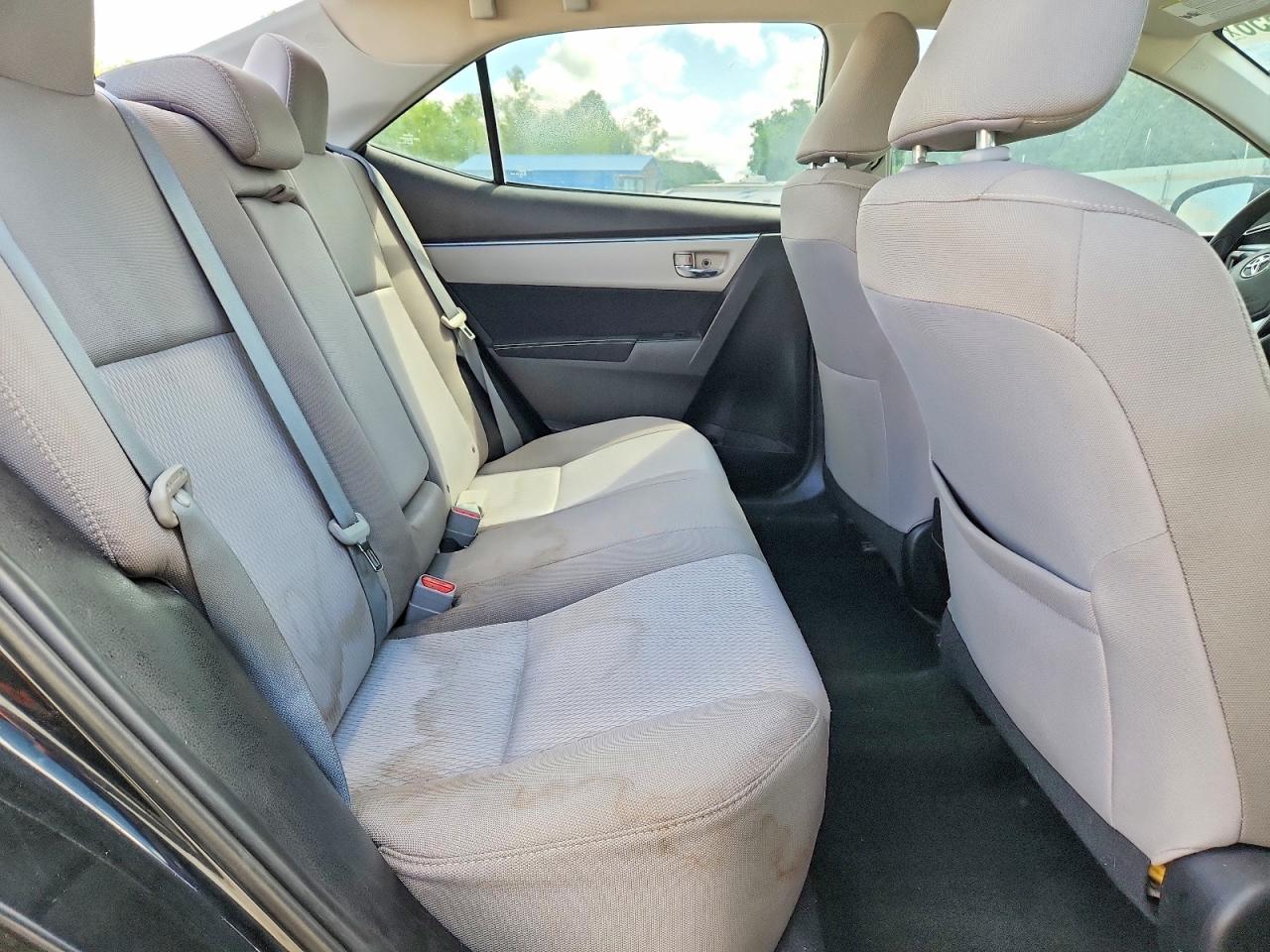 2015 TOYOTA COROLLA LE photo 28