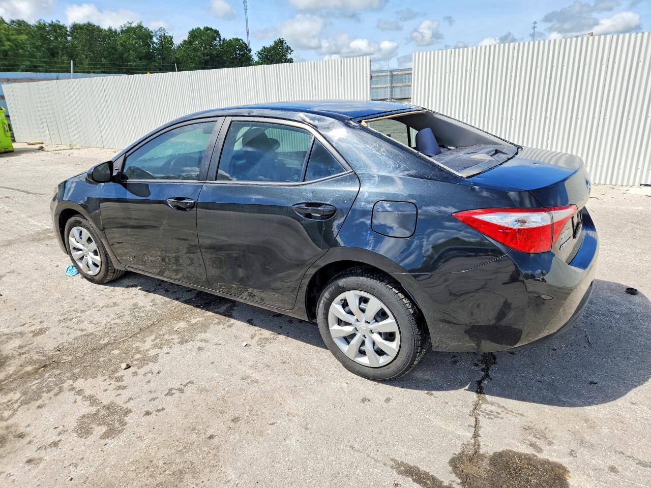 2015 TOYOTA COROLLA LE photo 4