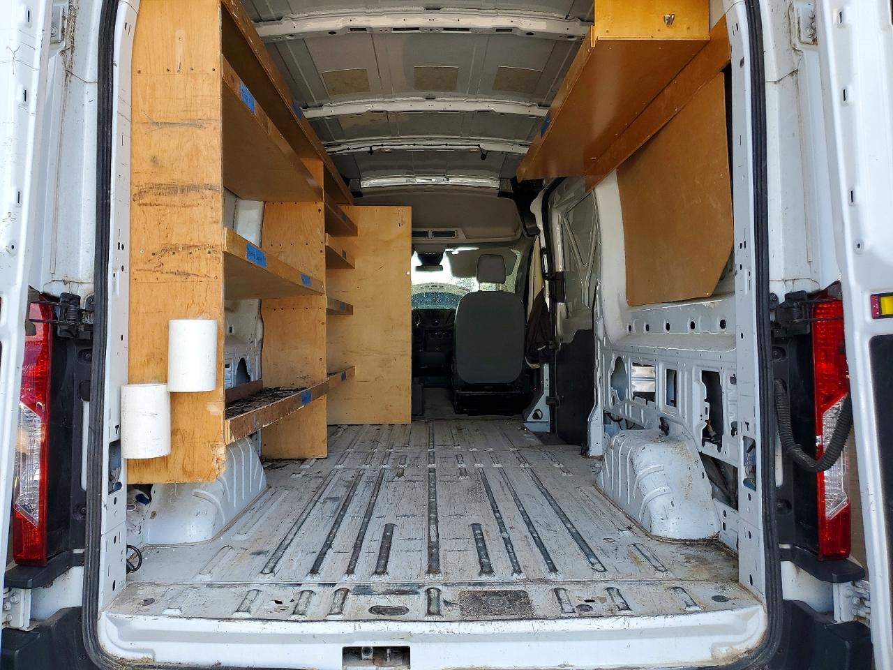2017 FORD TRANSIT T-150 photo 28