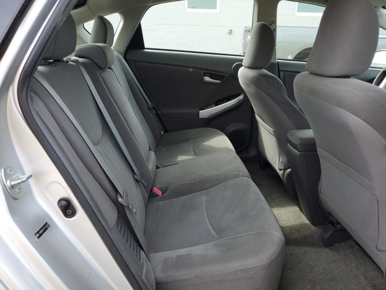 2010 TOYOTA PRIUS photo 11