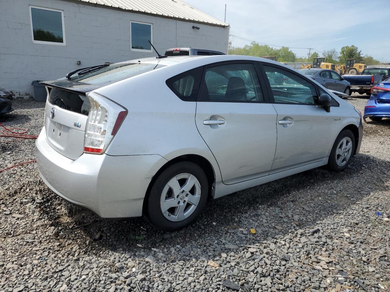 2010 TOYOTA PRIUS photo 3