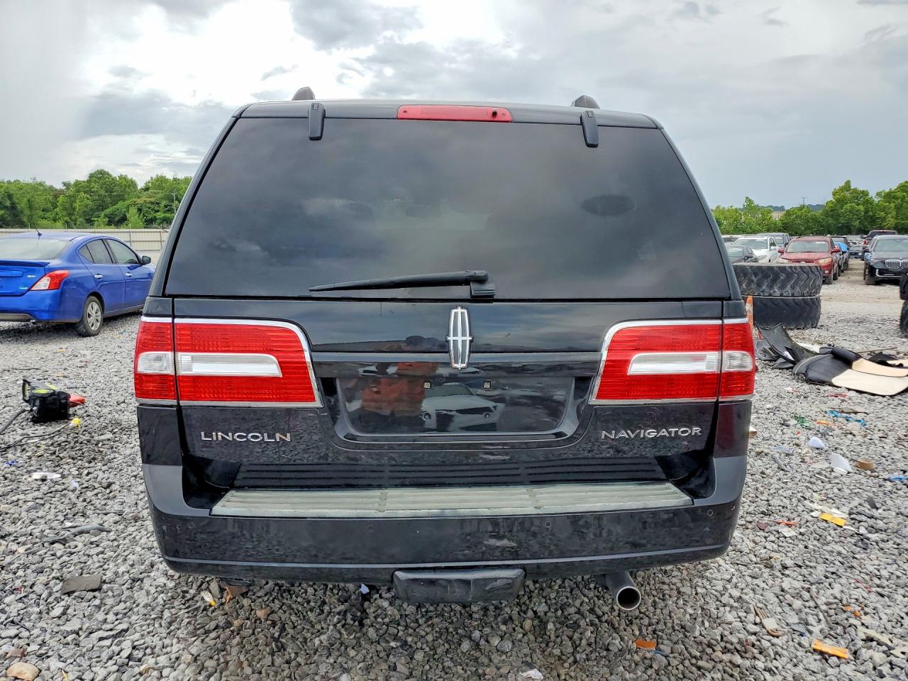 2012 LINCOLN NAVIGATOR photo 11