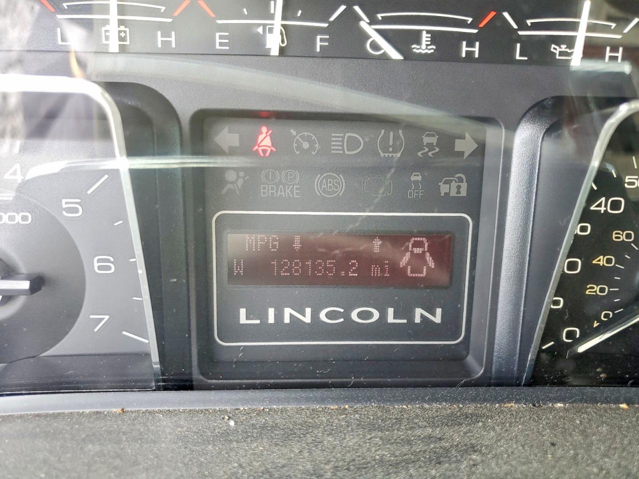 2012 LINCOLN NAVIGATOR photo 17