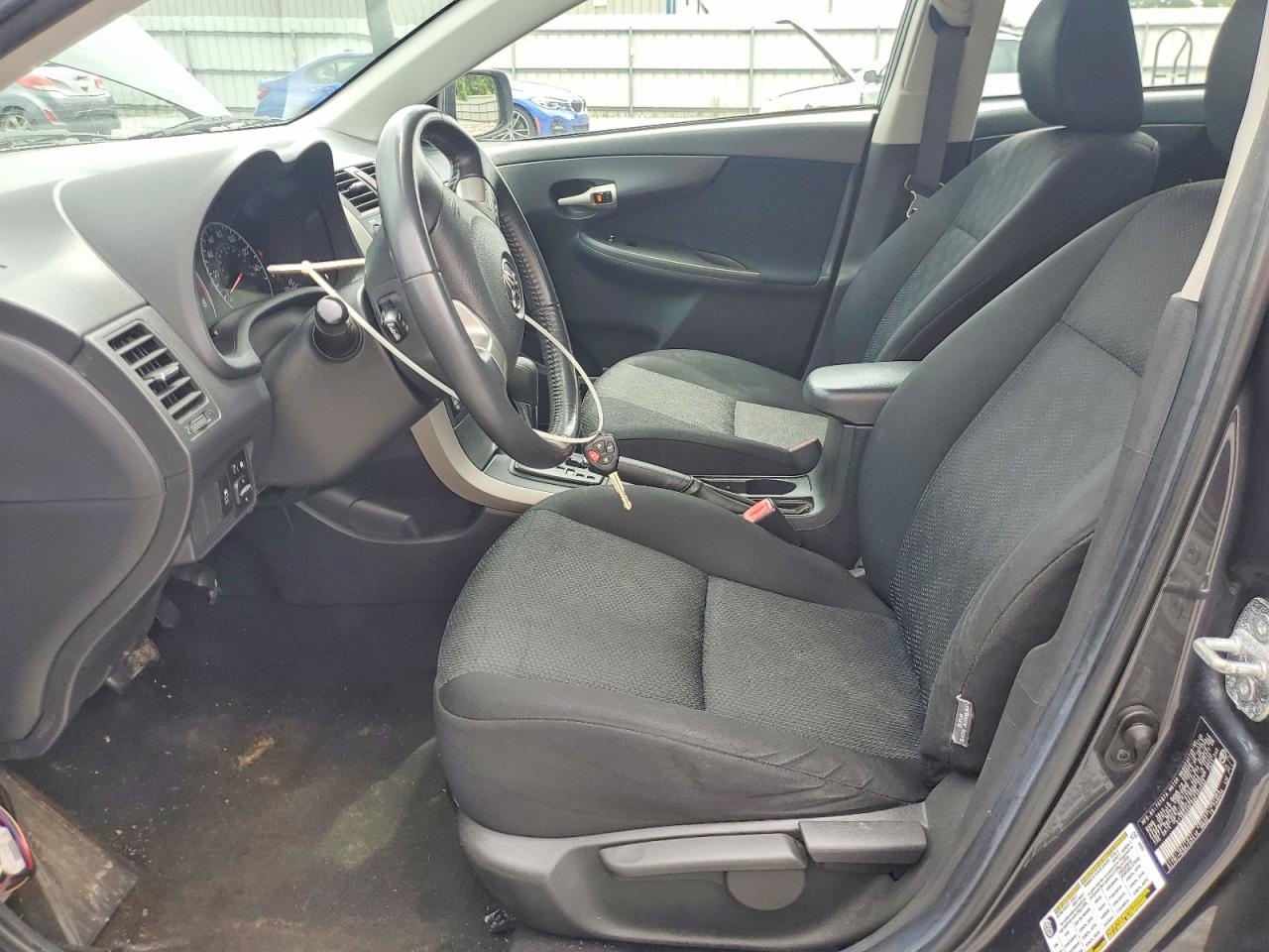 2009 TOYOTA COROLLA S photo 7