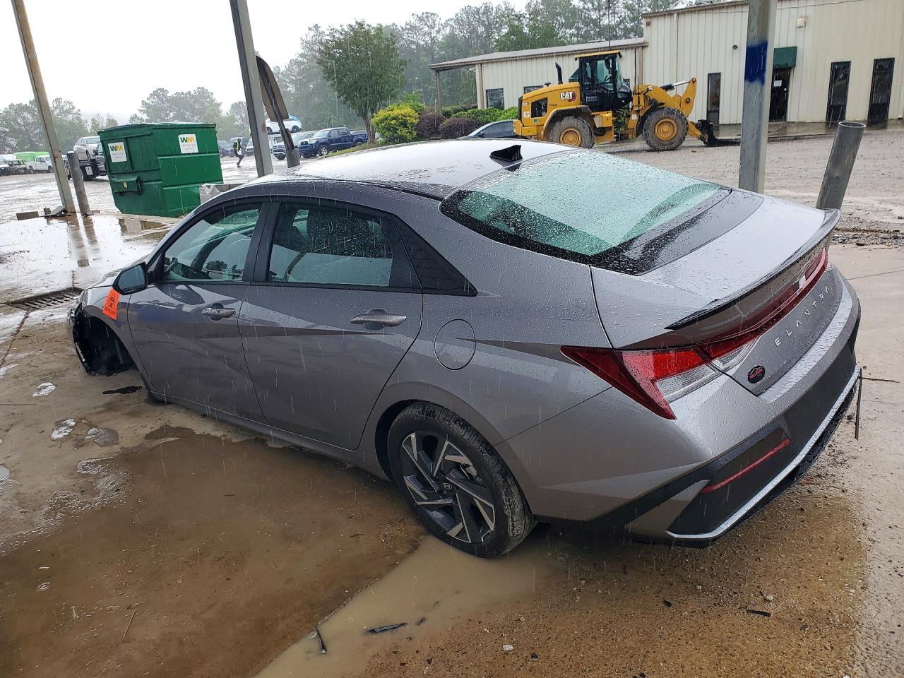 2025 HYUNDAI ELANTRA SEL SPORT photo 3
