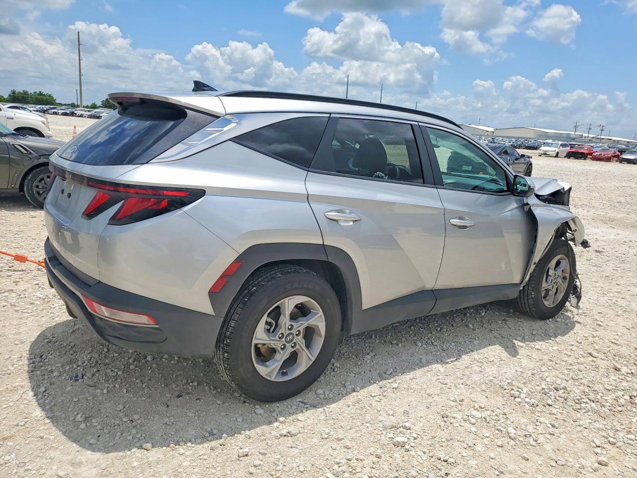 2024 HYUNDAI TUCSON SEL photo 3