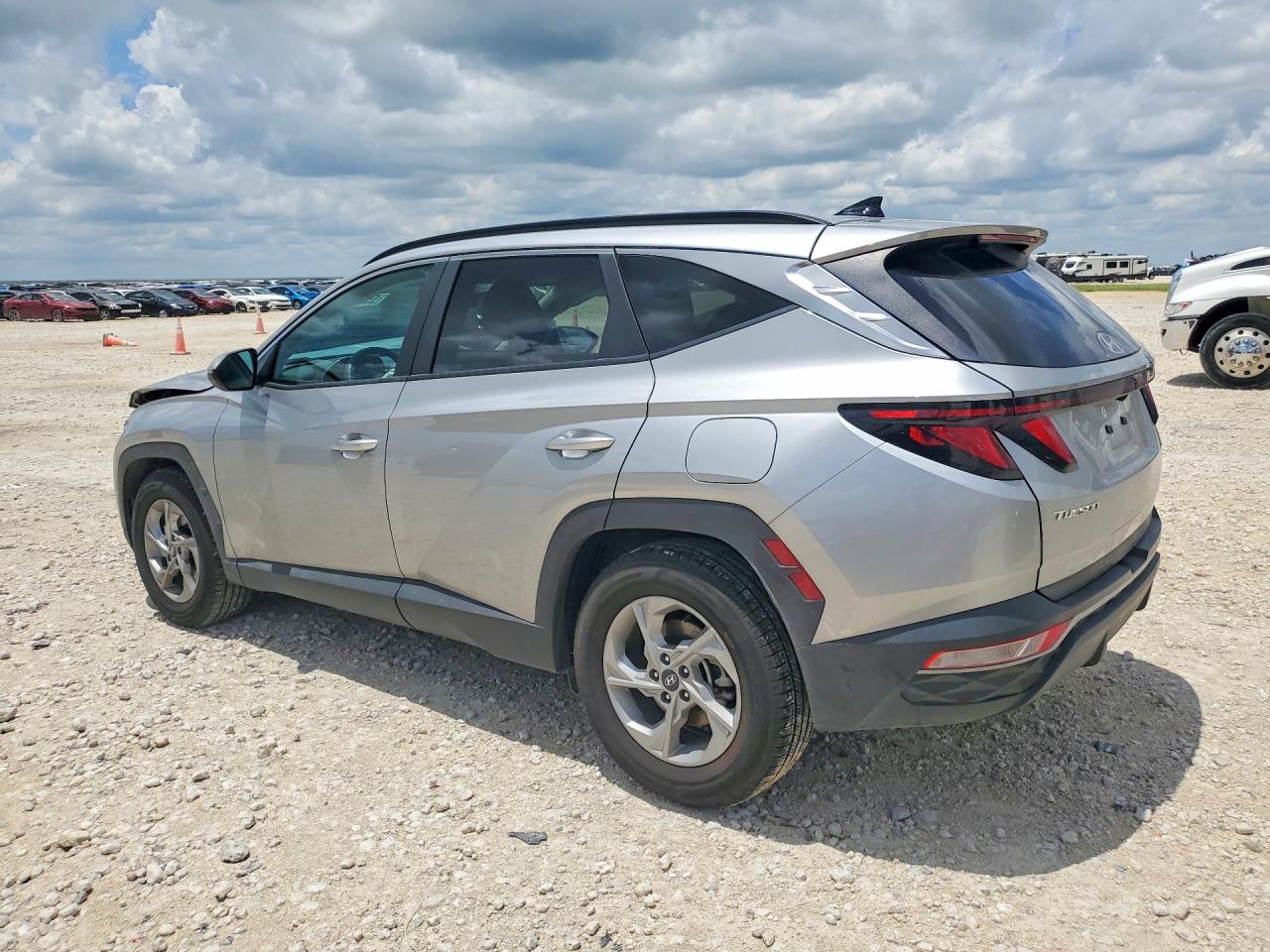 2024 HYUNDAI TUCSON SEL photo 2