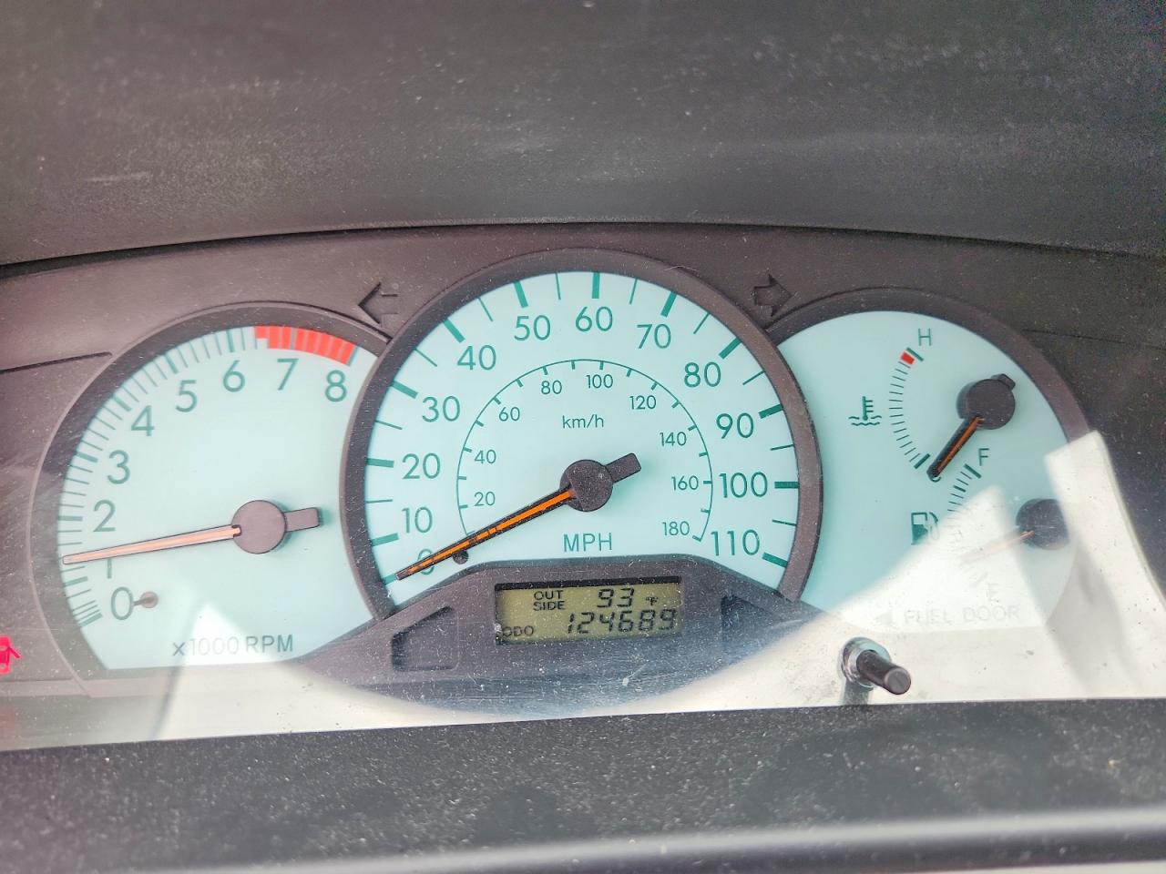 2003 TOYOTA COROLLA LE photo 9