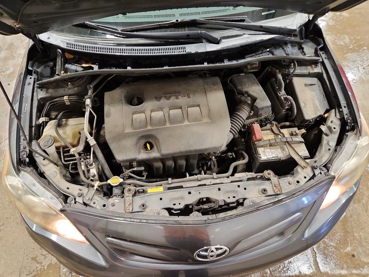 2011 TOYOTA COROLLA S photo 11