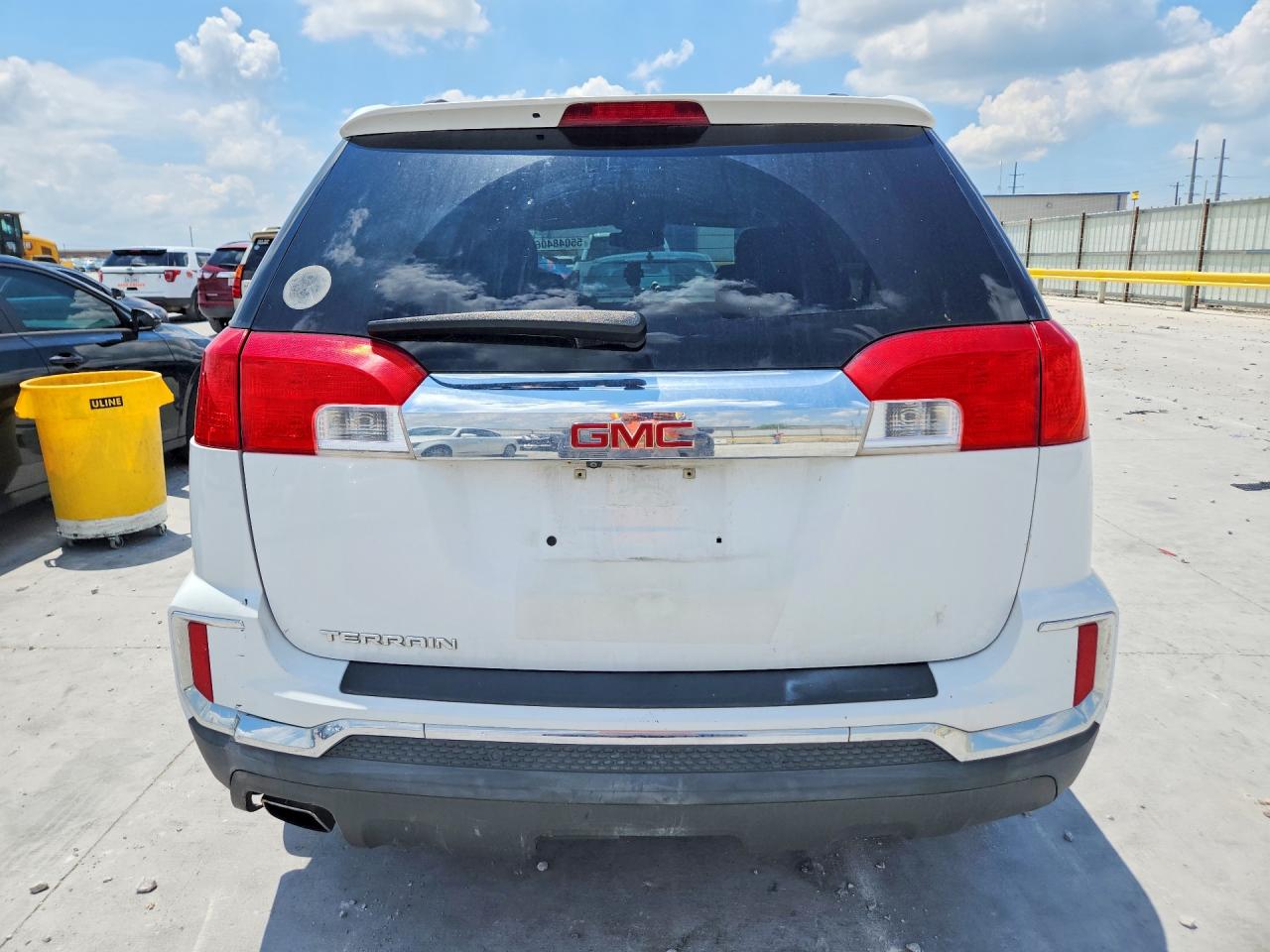 2017 GMC TERRAIN SLT photo 6