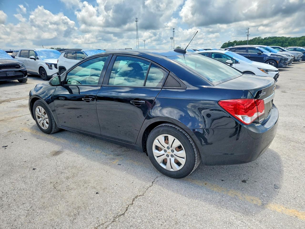 2016 CHEVROLET CRUZE LIMITED LS photo 3