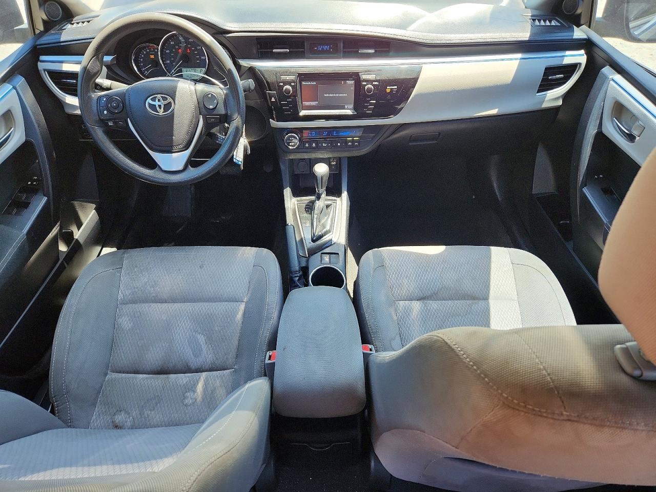 2015 TOYOTA COROLLA LE photo 15