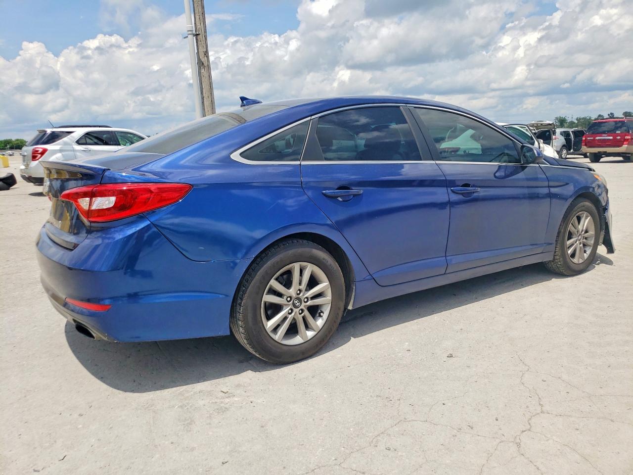 2017 HYUNDAI SONATA BASE photo 5
