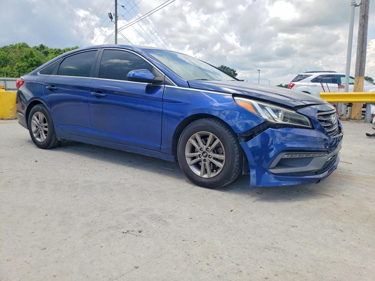 2017 HYUNDAI SONATA BASE photo 7