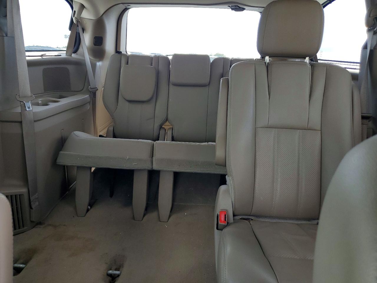 2015 CHRYSLER TOWN & COUNTRY TOURING photo 19