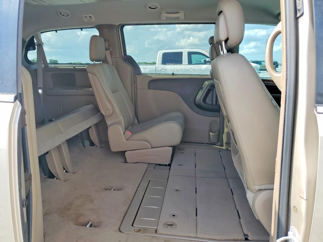 2015 CHRYSLER TOWN & COUNTRY TOURING photo 21