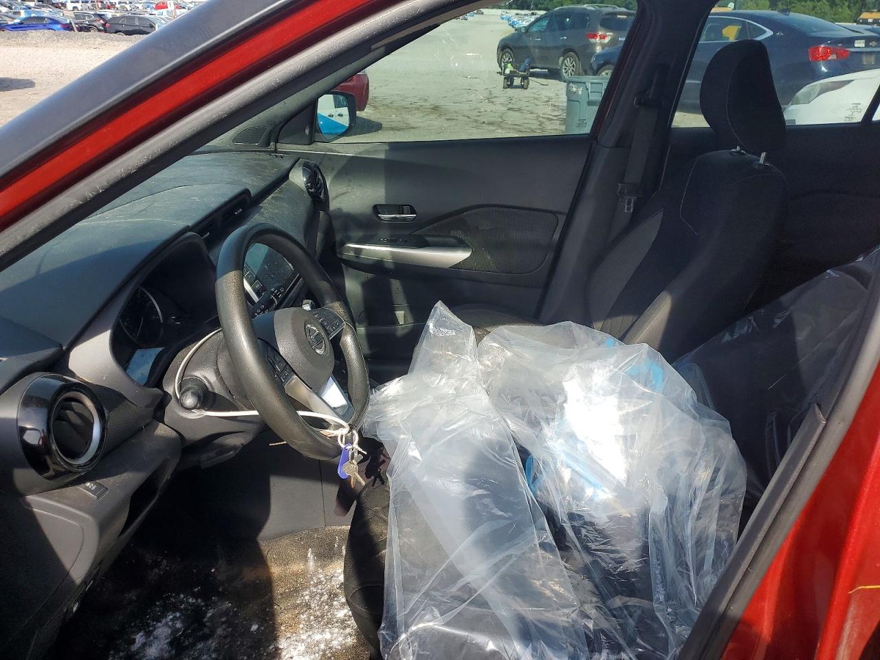2018 NISSAN KICKS SV photo 19