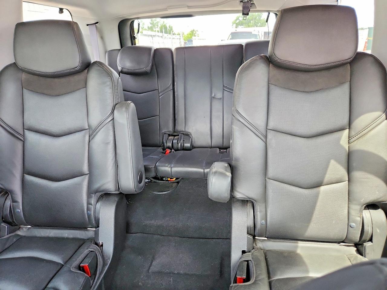 2016 CADILLAC ESCALADE PREMIUM photo 10