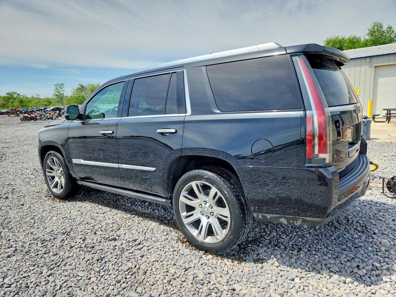 2016 CADILLAC ESCALADE PREMIUM photo 2