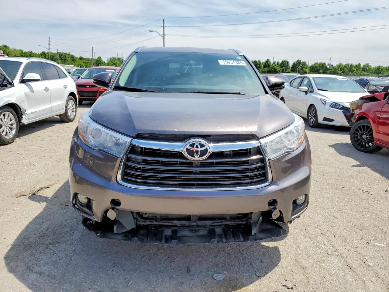 2016 TOYOTA HIGHLANDER XLE photo 9