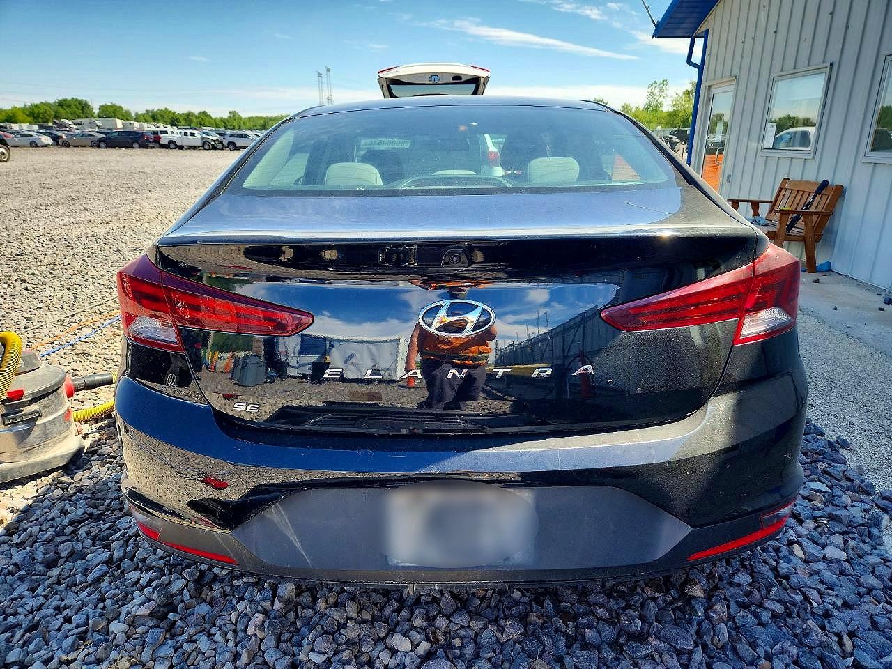 2019 HYUNDAI ELANTRA SE photo 6