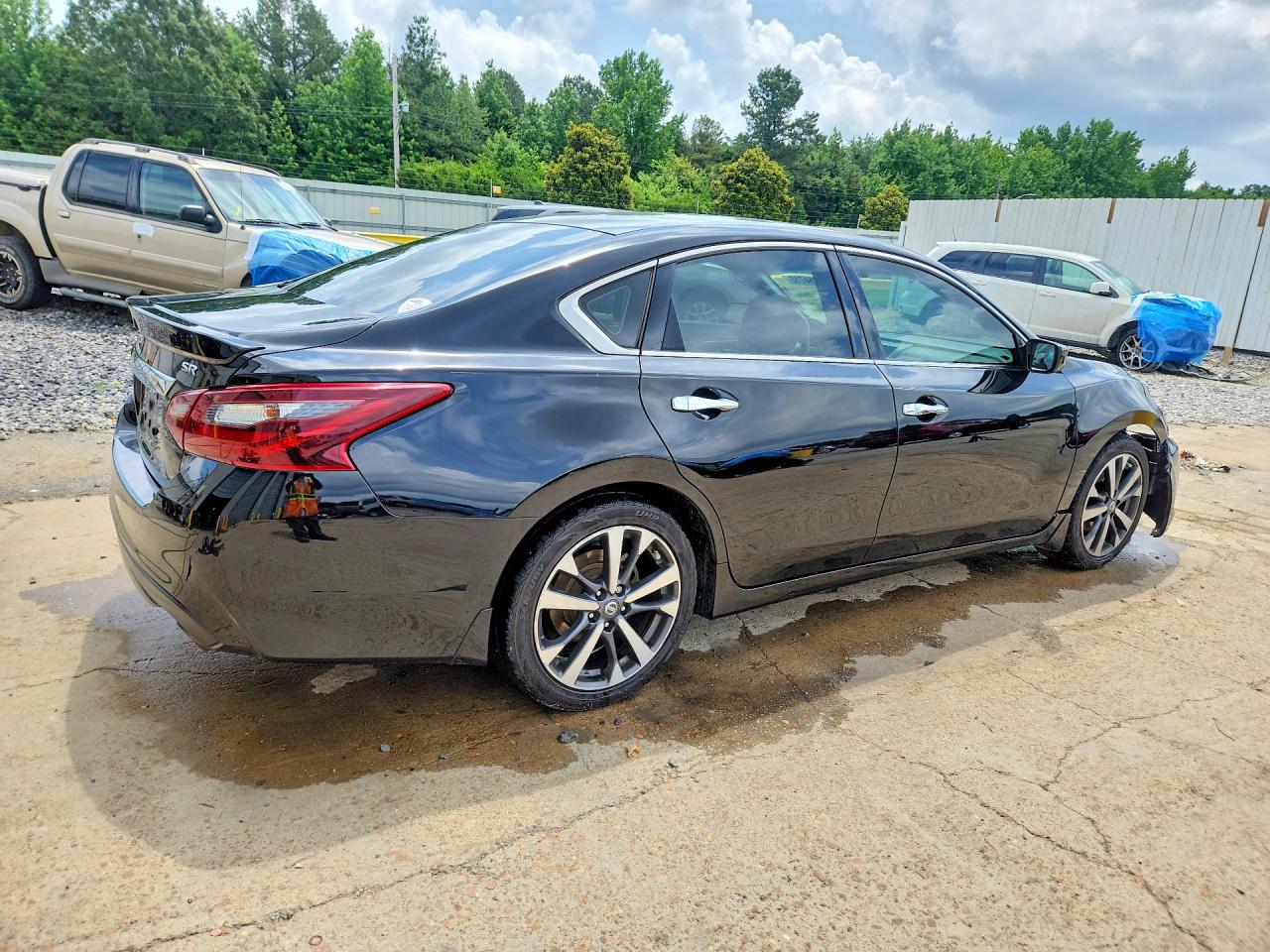 2017 NISSAN ALTIMA 2.5 SR photo 5