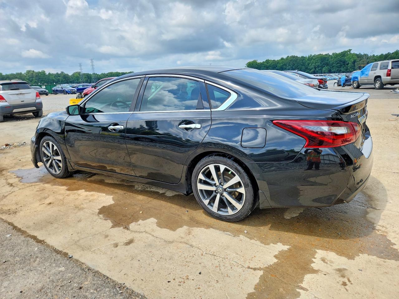 2017 NISSAN ALTIMA 2.5 SR photo 3