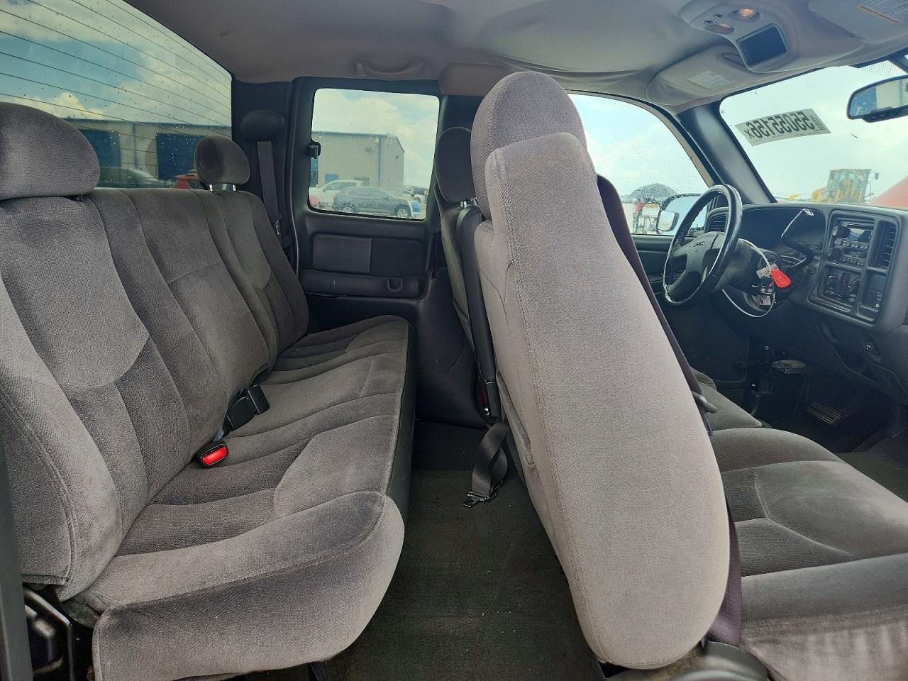 2004 GMC NEW SIERRA C1500 photo 19