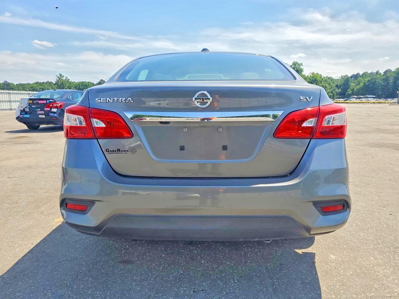 2017 NISSAN SENTRA SV photo 6
