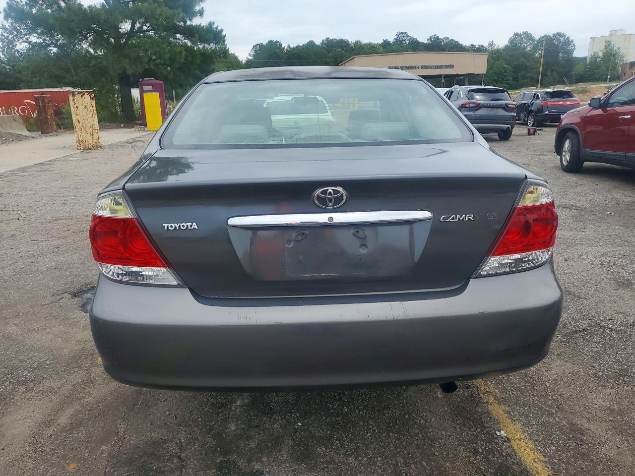 2005 TOYOTA CAMRY LE photo 11
