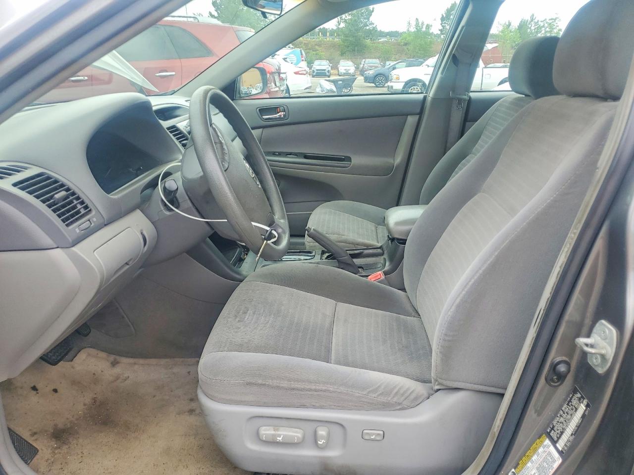 2005 TOYOTA CAMRY LE photo 13