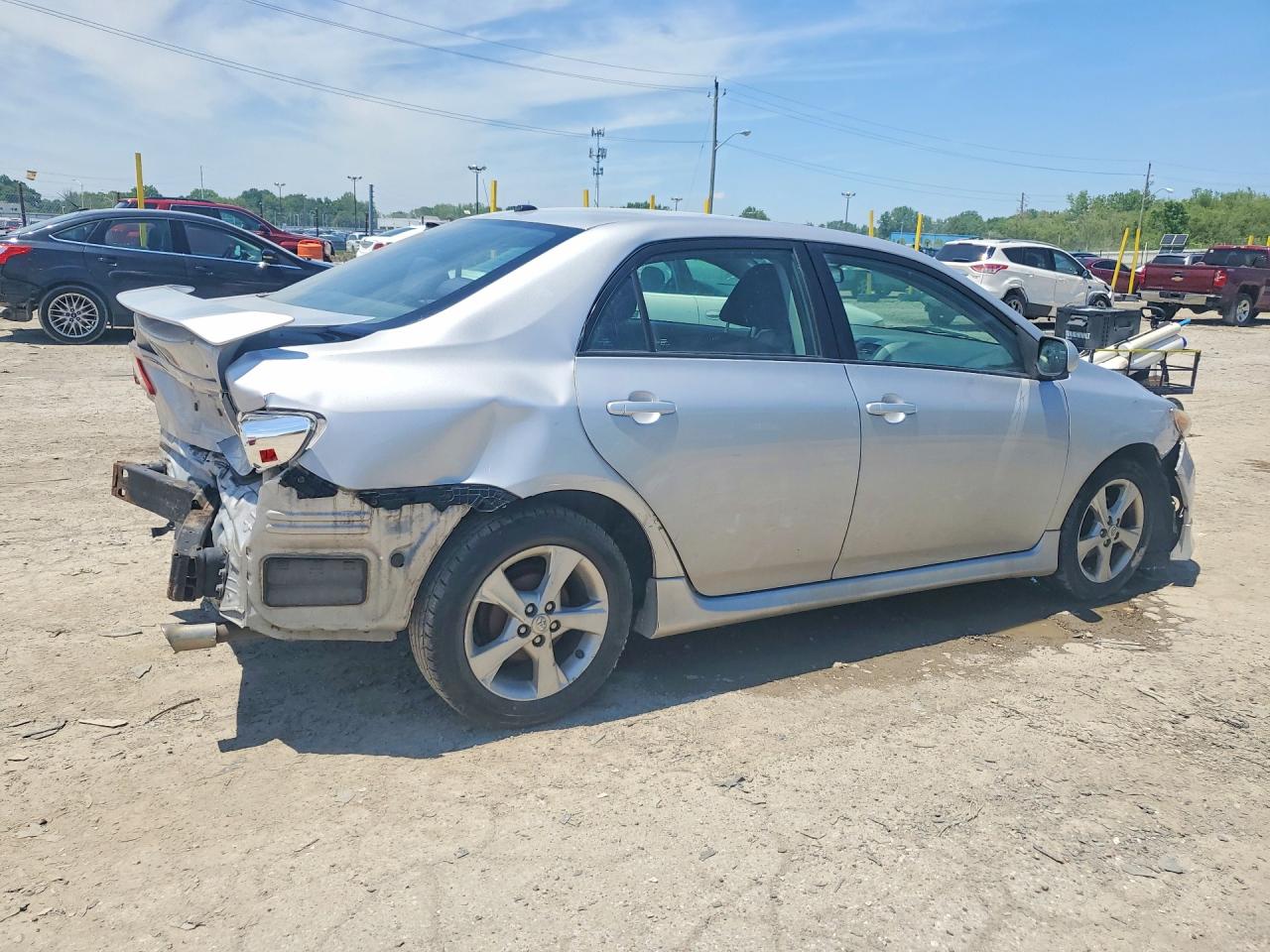 2011 TOYOTA COROLLA S photo 3