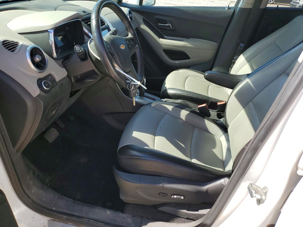2015 CHEVROLET TRAX LTZ photo 13