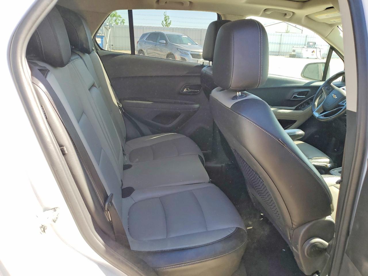 2015 CHEVROLET TRAX LTZ photo 21