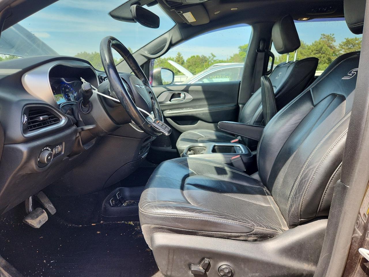 2019 CHRYSLER PACIFICA TOURING L PLUS photo 19