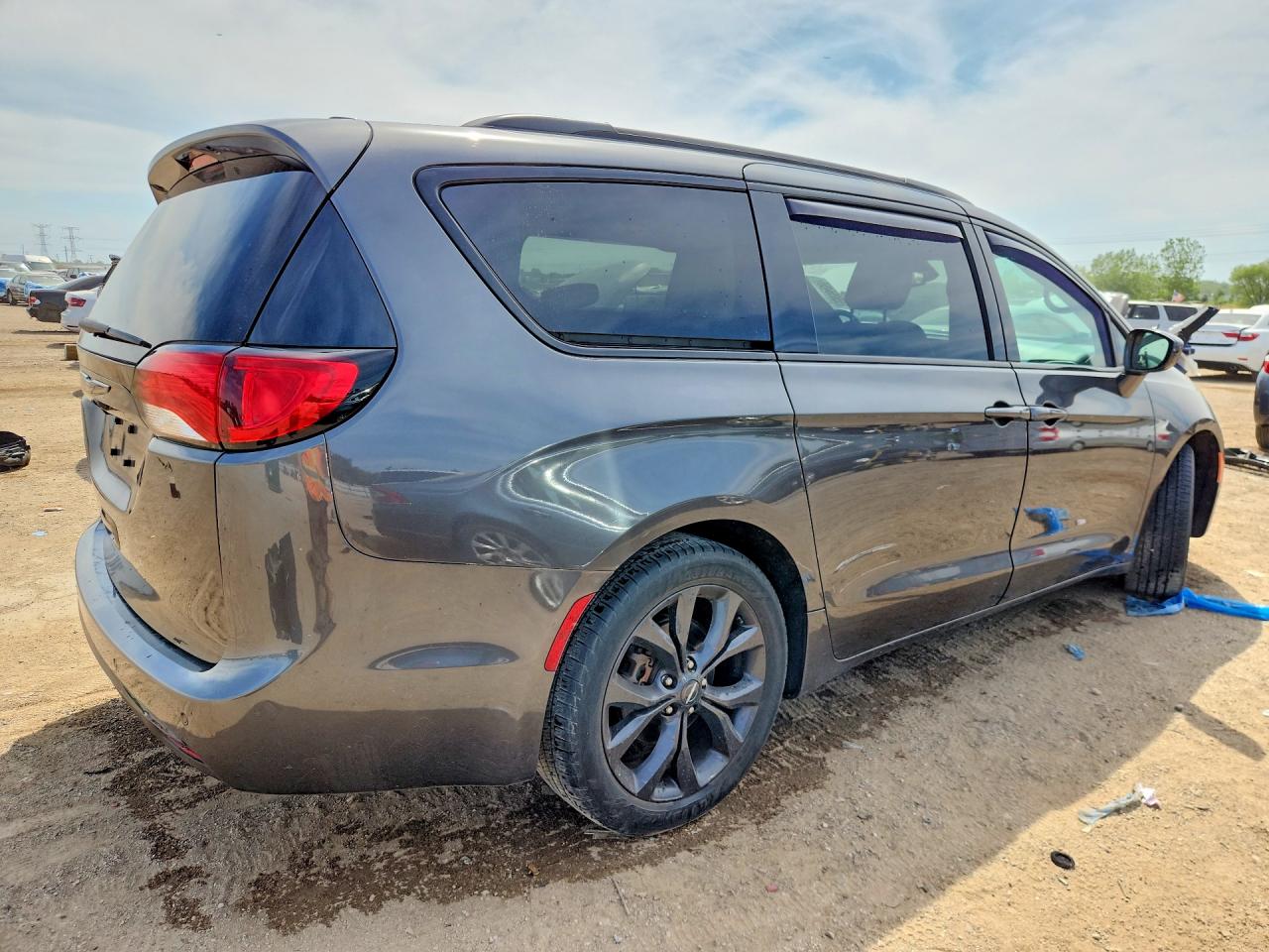 2019 CHRYSLER PACIFICA TOURING L PLUS photo 7