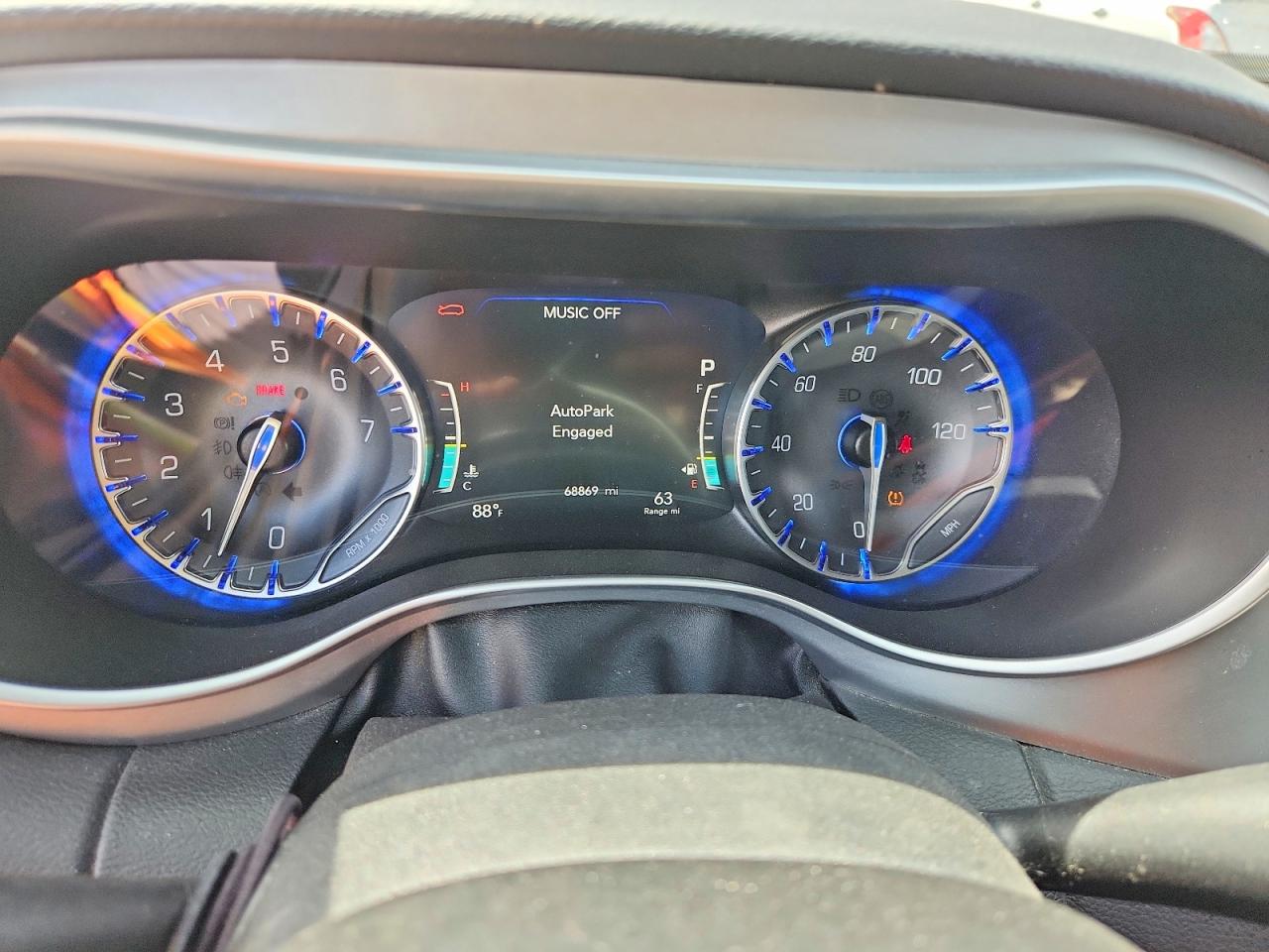 2019 CHRYSLER PACIFICA TOURING L PLUS photo 25
