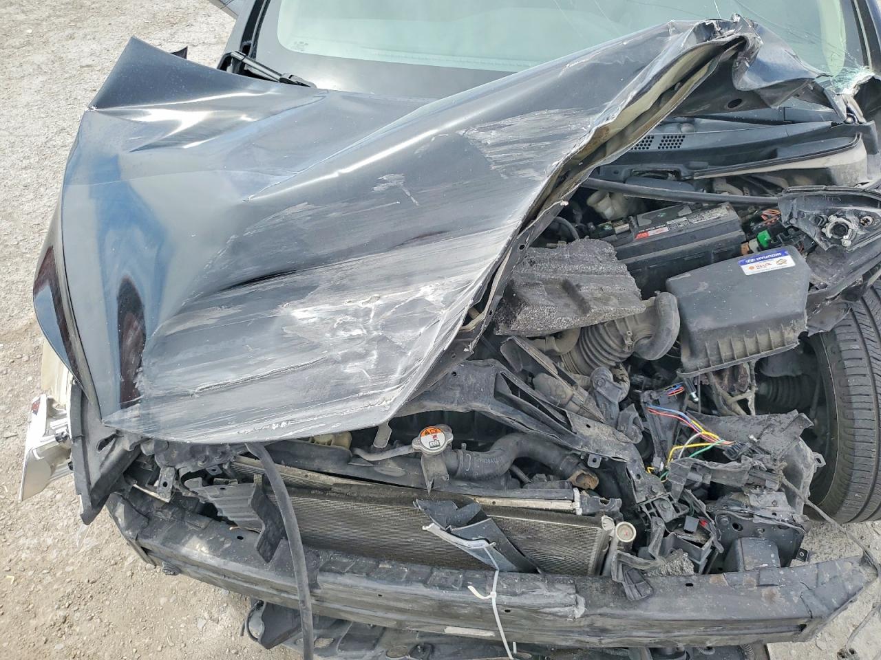 2014 HYUNDAI ELANTRA SE photo 31