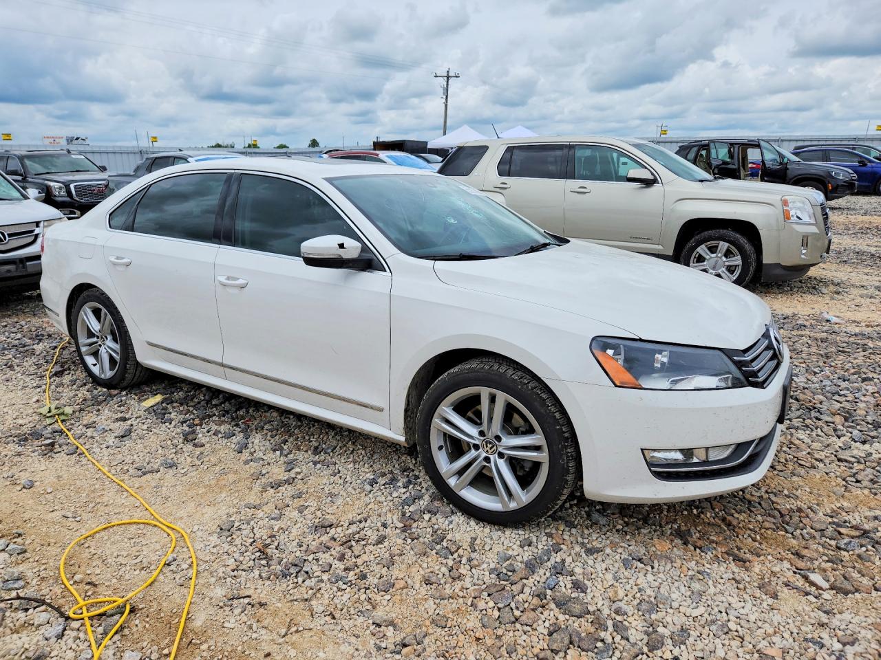 2015 VOLKSWAGEN PASSAT photo 7