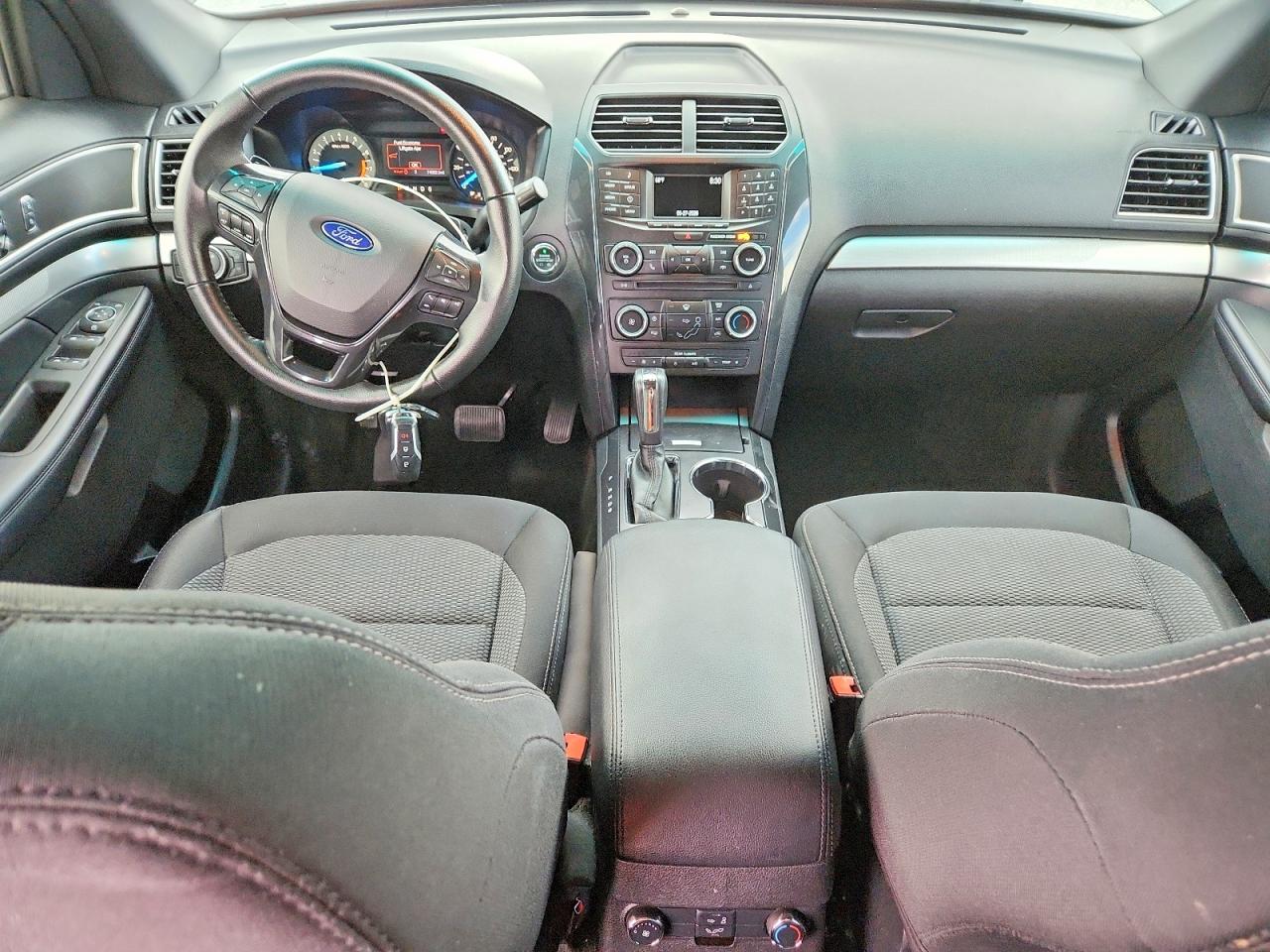 2017 FORD EXPLORER XLT photo 15