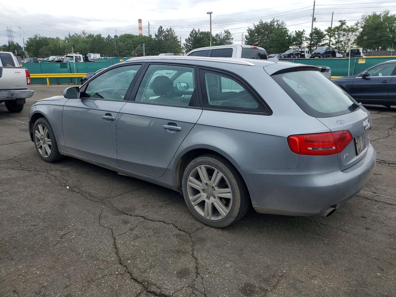 2010 AUDI A4 PREMIUM photo 3