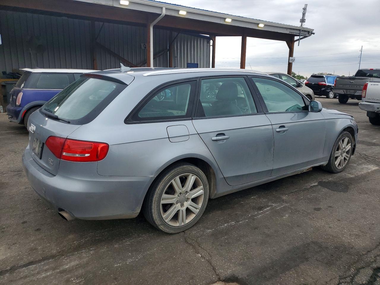 2010 AUDI A4 PREMIUM photo 5