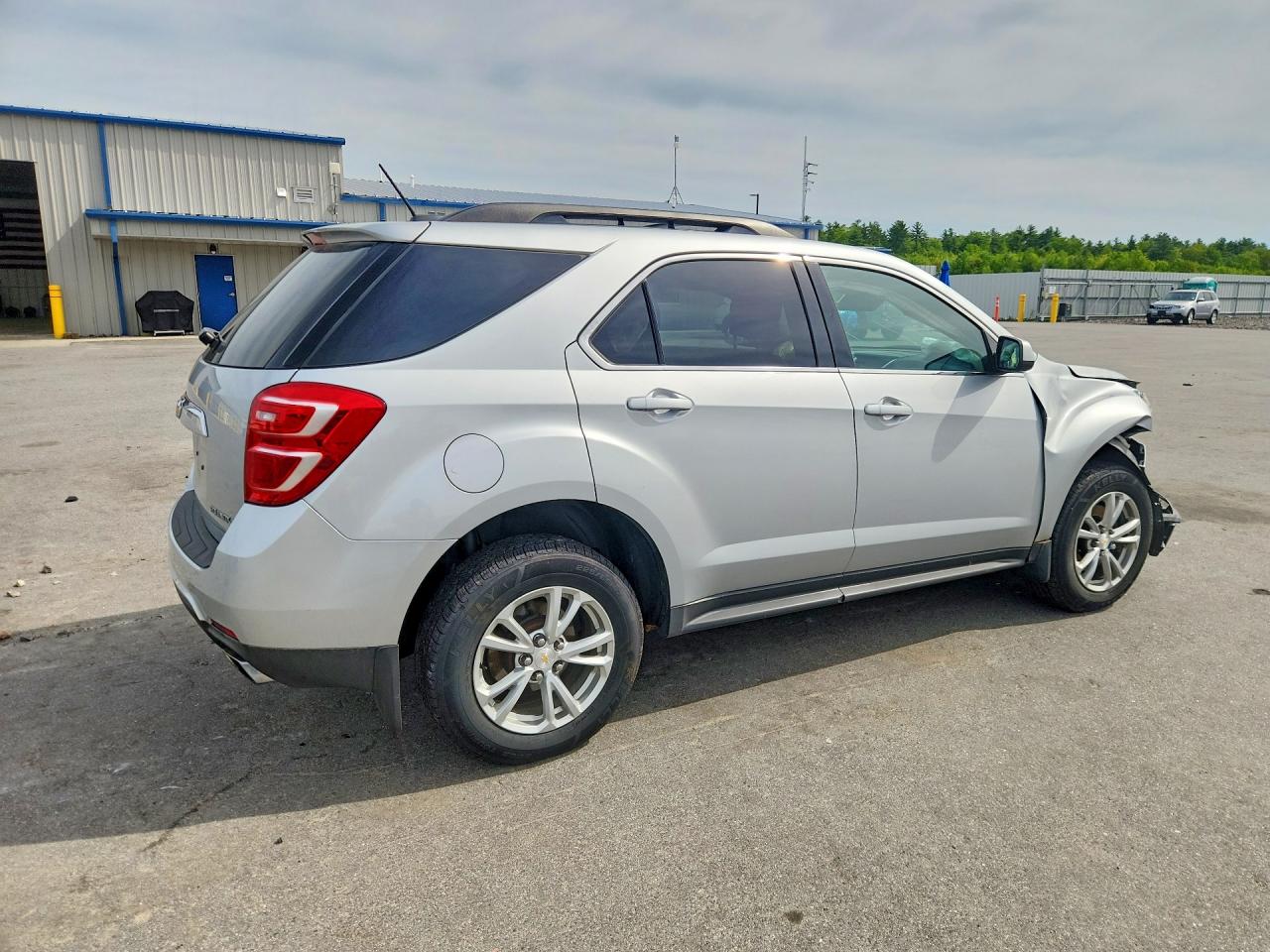 2016 CHEVROLET EQUINOX LT photo 3